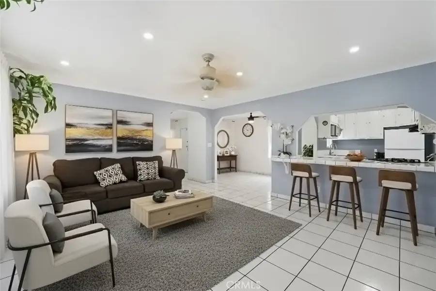 8945 San Antonio Avenue, South Gate, CA 90280 - Image #3