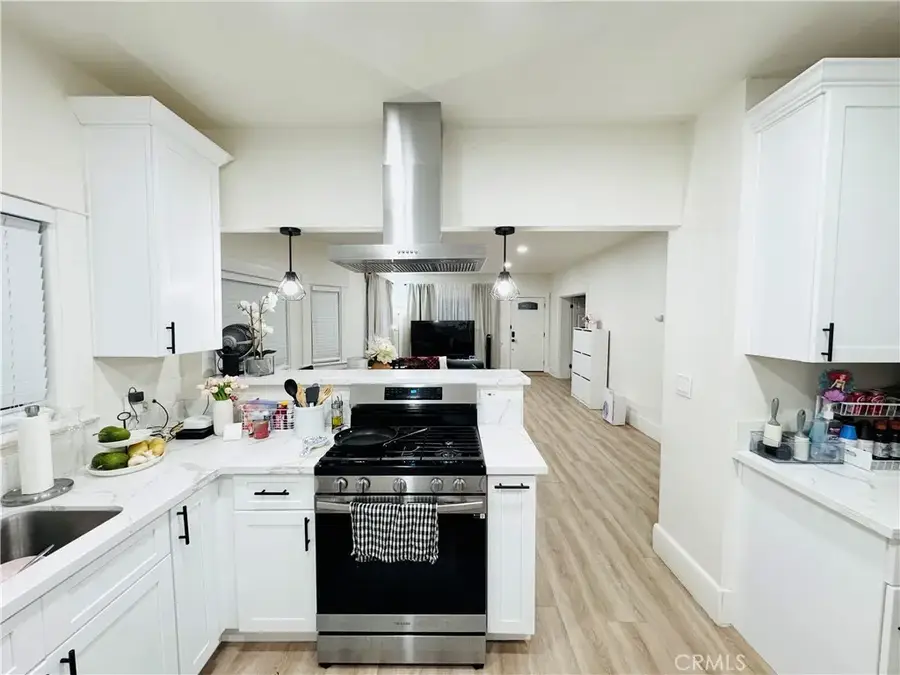 873 N Towne, Pomona, CA 91767 - Image #3