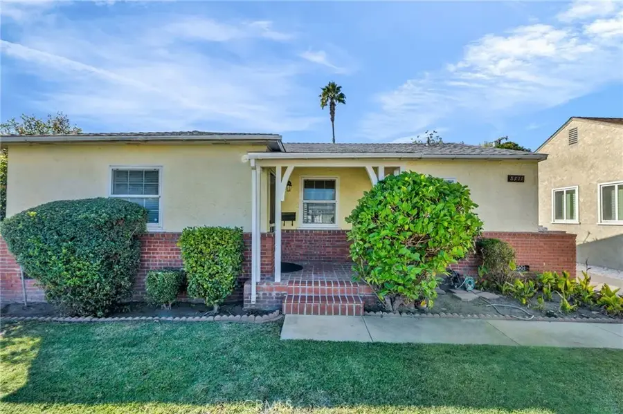8711 Lilienthal Avenue, Los Angeles, CA 90045 - Image #2