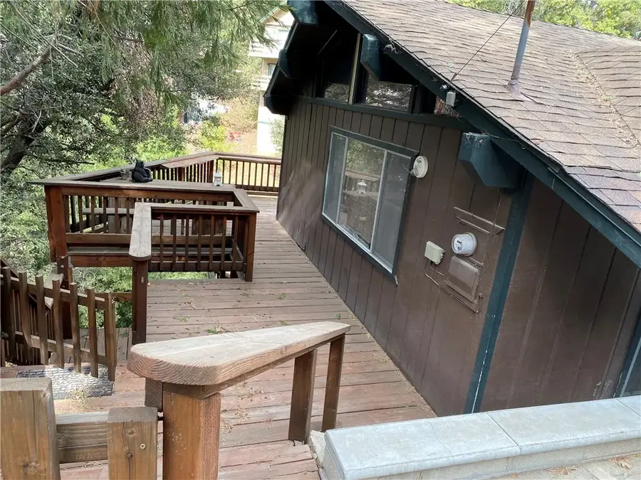 24924 Saxon Dr, Crestline, CA 92325 - Image #2