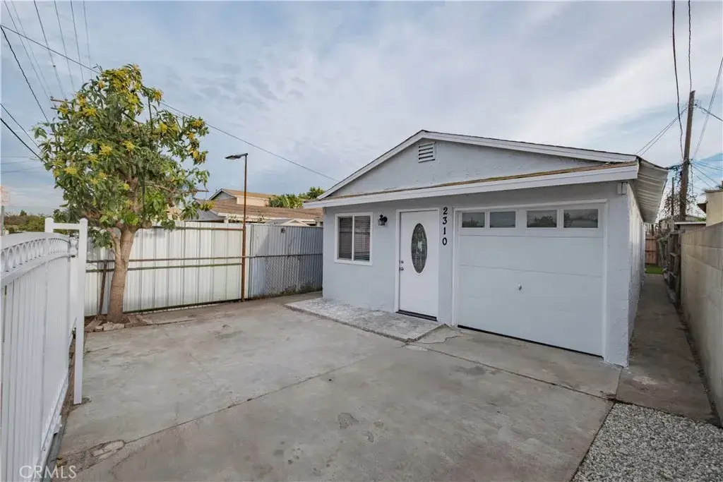 2310 E Stockwell St, Compton, CA 90222 - #1