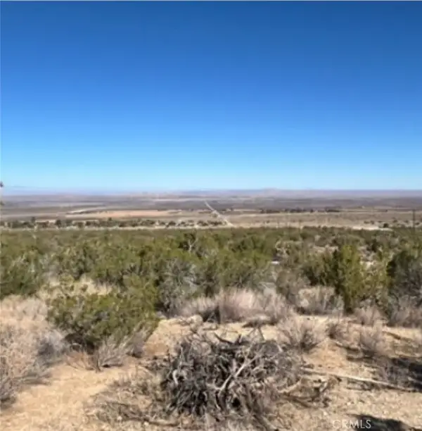 0 Y8/vic Vac, Llano, CA 93544