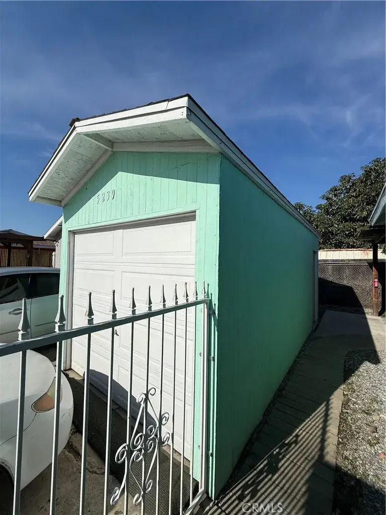 5239 Fostoria Street, Cudahy, CA 90201 - #3