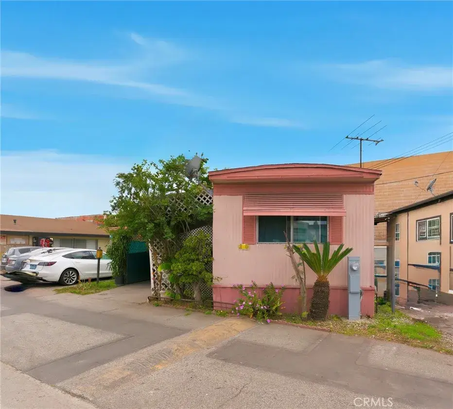 356 W Redondo Beach #25, Gardena, CA 90248 - Image #1