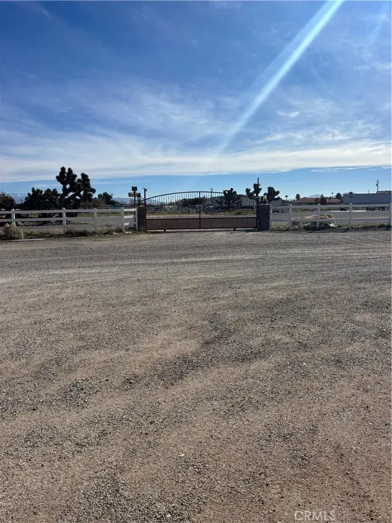 11971 Mission, Oak Hills, CA 92344 - Image #1