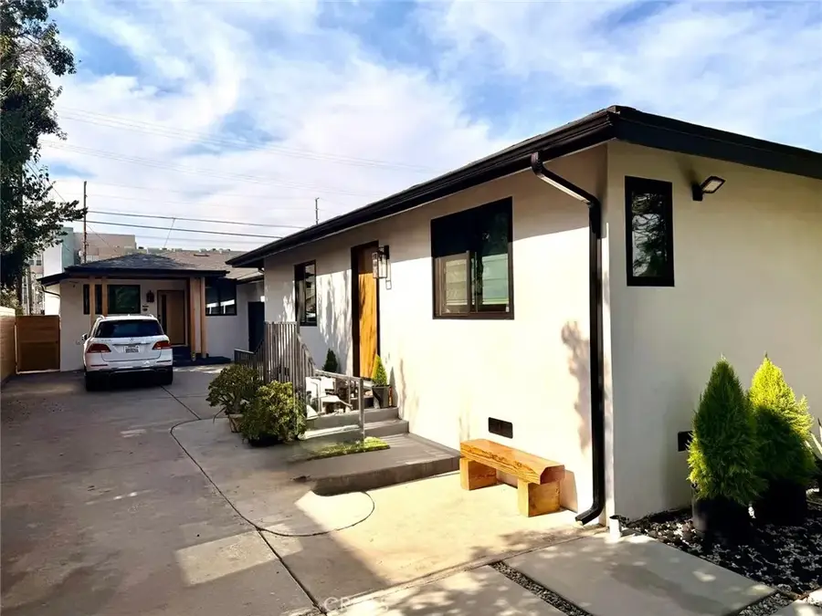 3007 S Hobart, Los Angeles, CA 90018 - Image #2