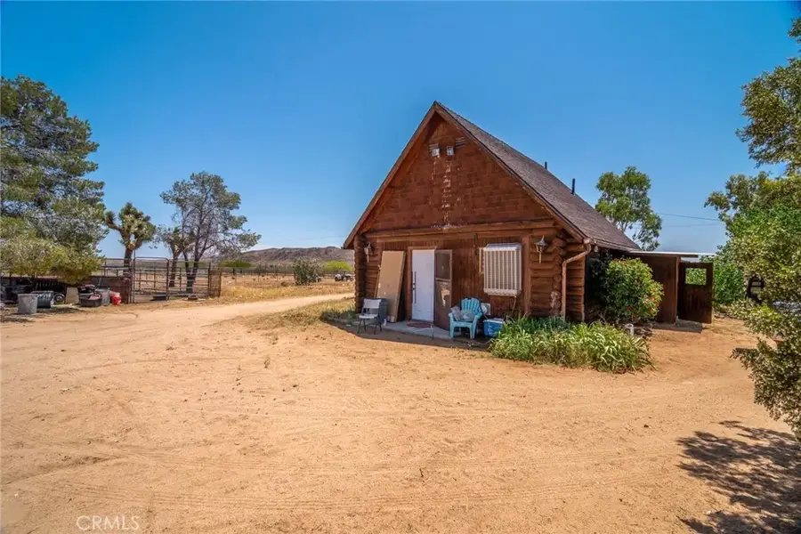 1676 Avalon, Yucca Valley, CA 92284 - Image #3