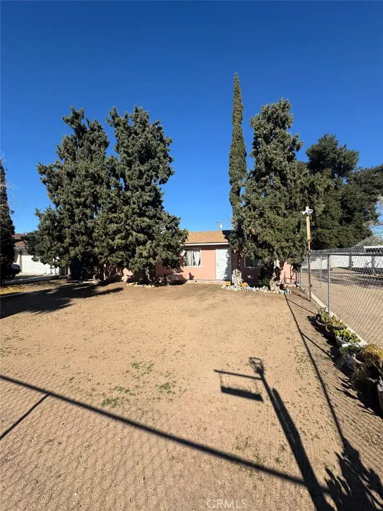 16366 Live Oak, Hesperia, CA 92345 - #2