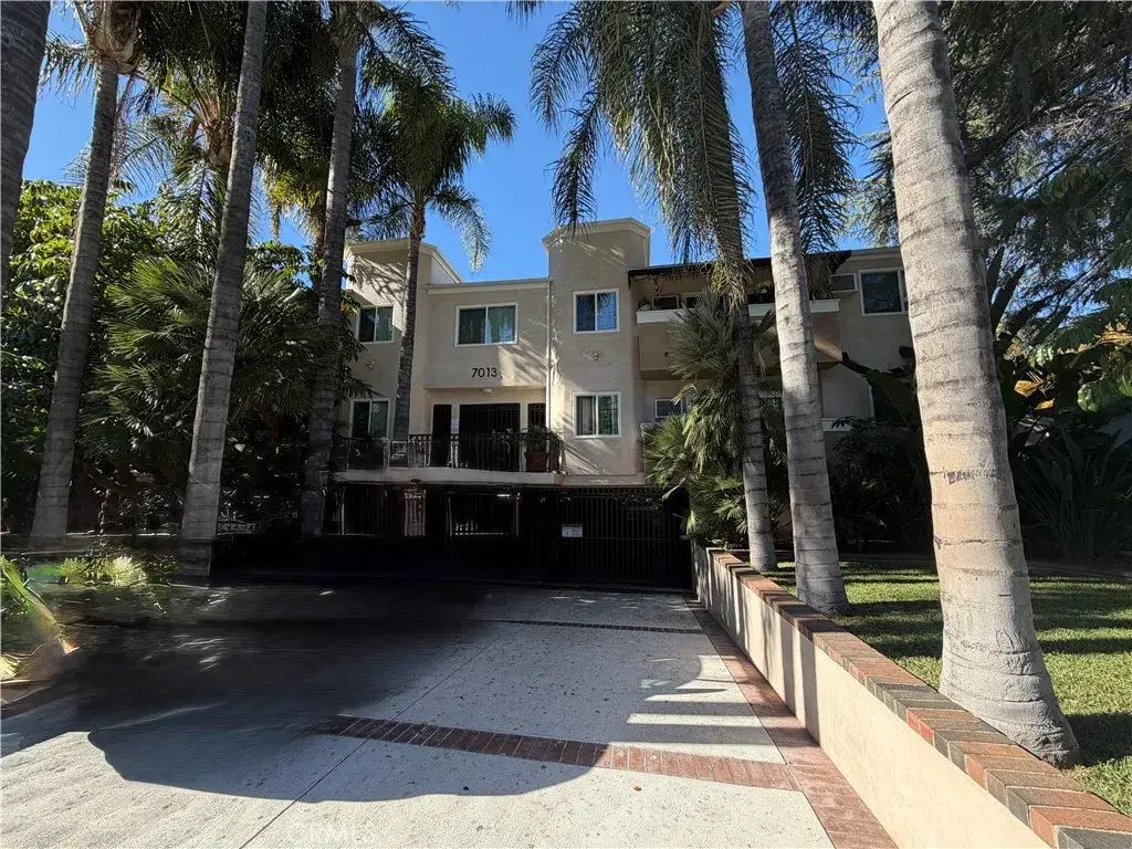 7013 Haskell, Van Nuys, CA 91406 - #1