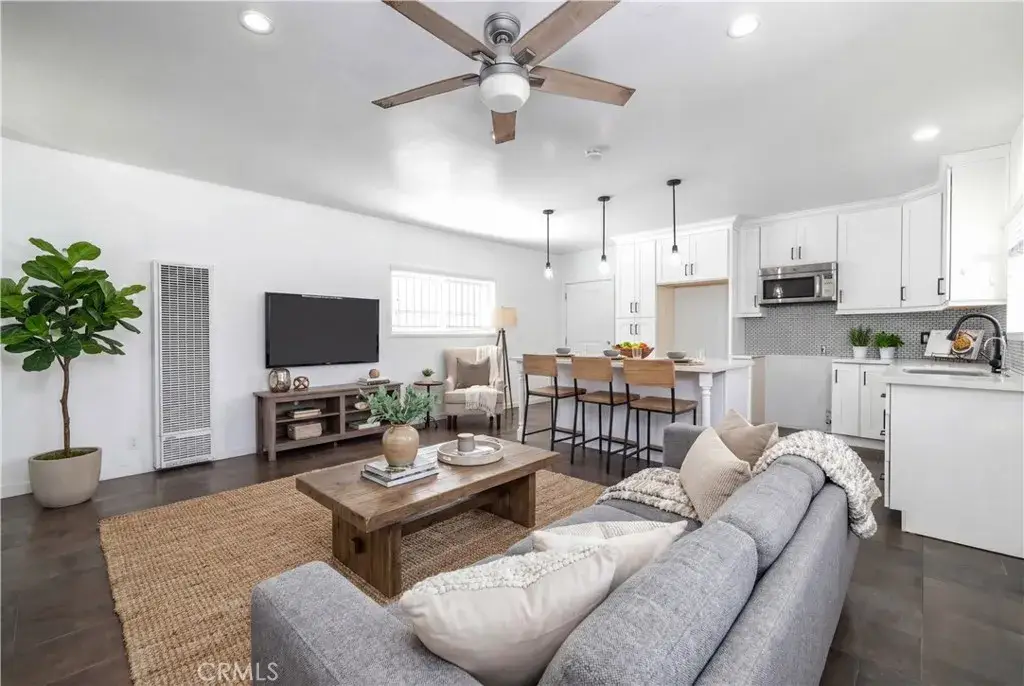 2432 E 112th Place, Los Angeles, CA 90059 - Image #1