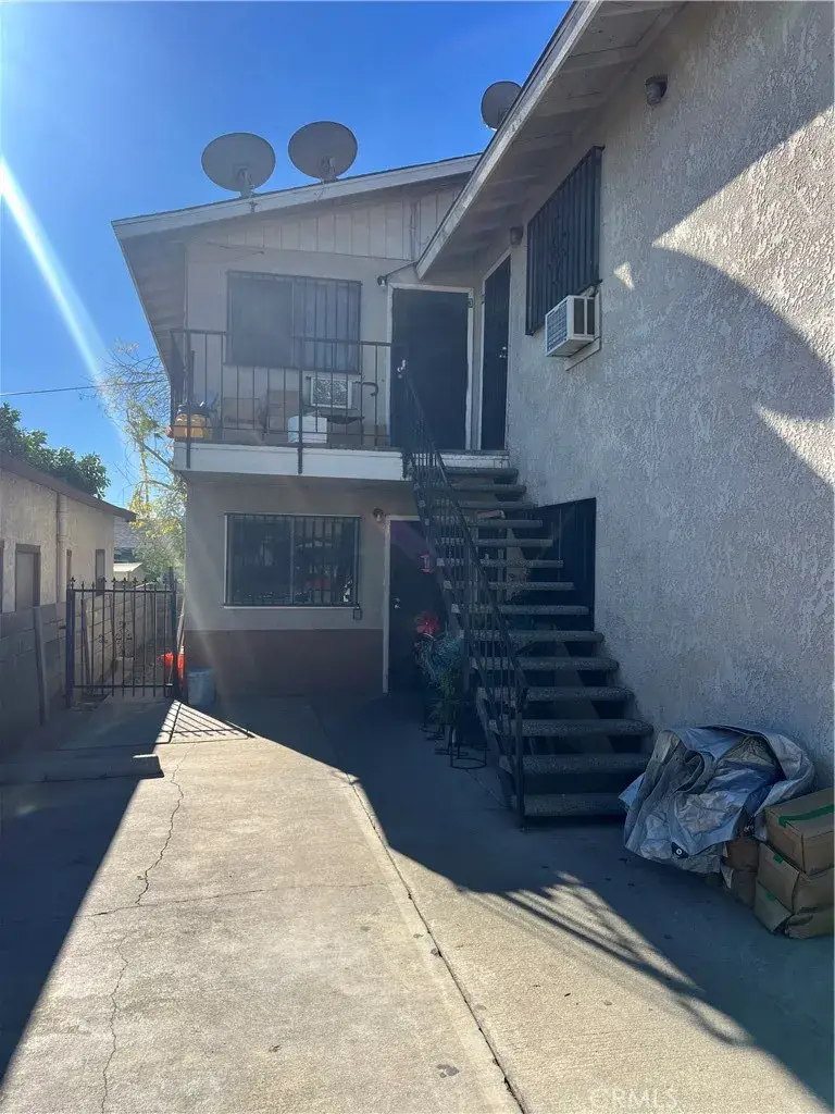 833 W 10th, San Bernardino, CA 92410 - Image #2