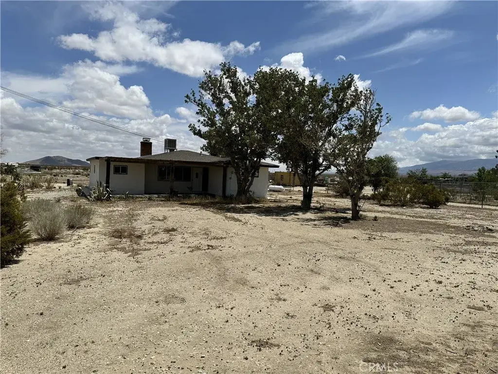 37118 185th East, Llano, CA 93544 - Image #1