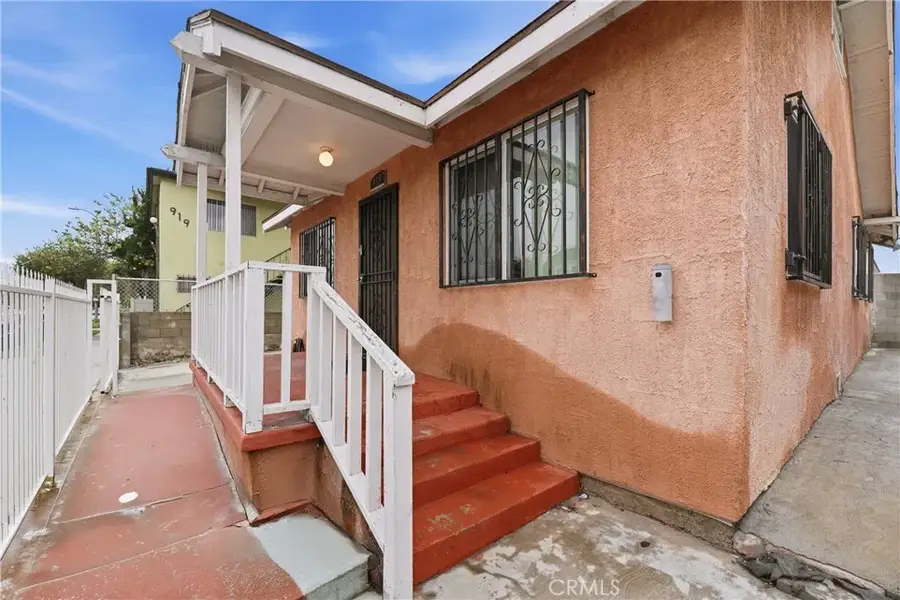 915 W Gage, Los Angeles, CA 90044 - Image #2