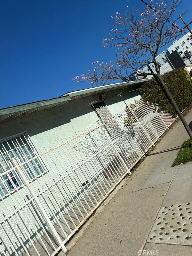 3771 S Catalina, Los Angeles, CA 90007 - Image #3