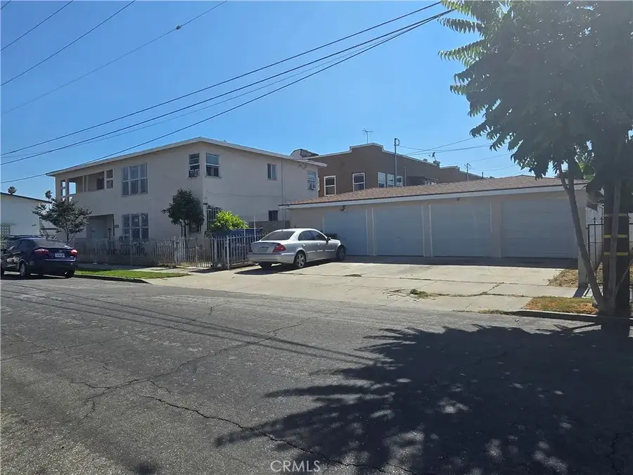 301 W Magnolia Street, Compton, CA 90220 - #2