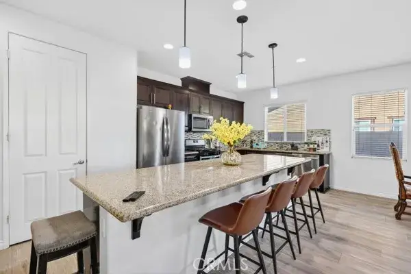 15941 Silver Tip, Victorville, CA 92394 - Image #2