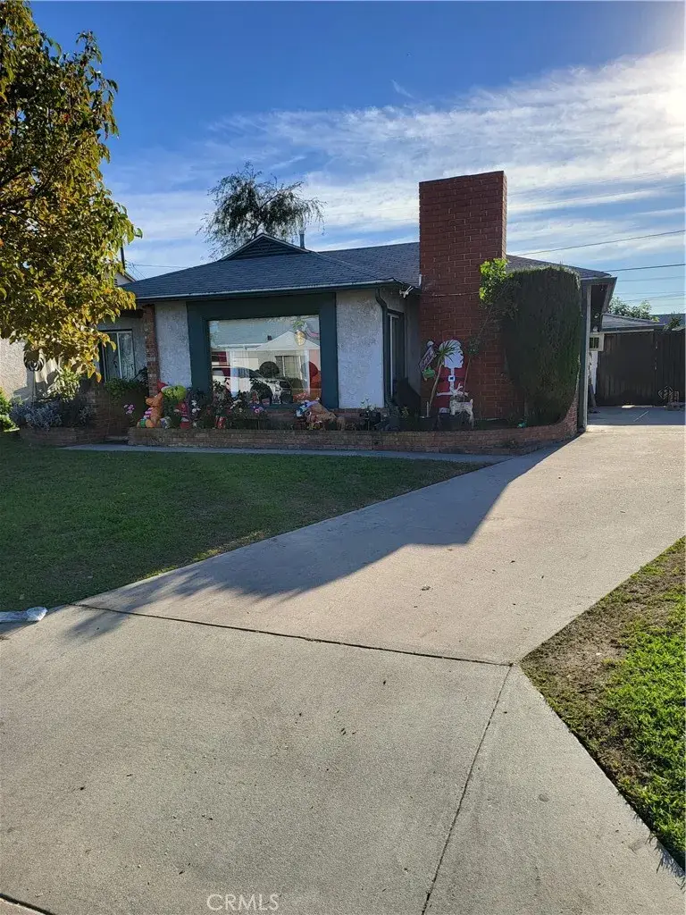 8516 Lyndora, Downey, CA 90242 - Image #1