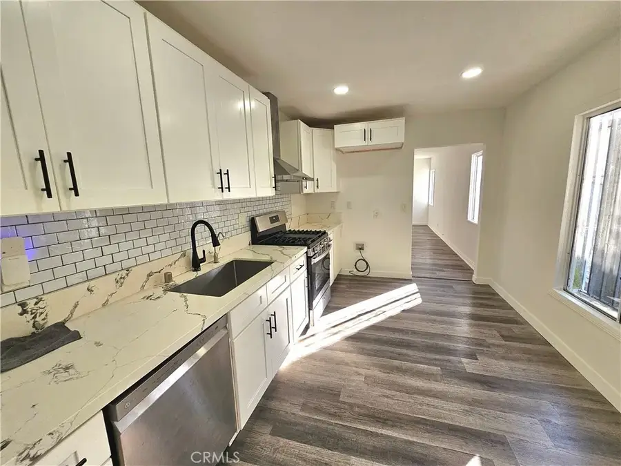 1555 E 107th, Los Angeles, CA 90002 - #3