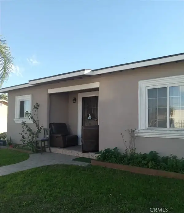 11820 168th St, Artesia, CA 90701