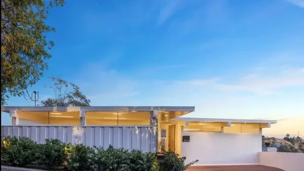 8656 Skyline, Los Angeles, CA 90046