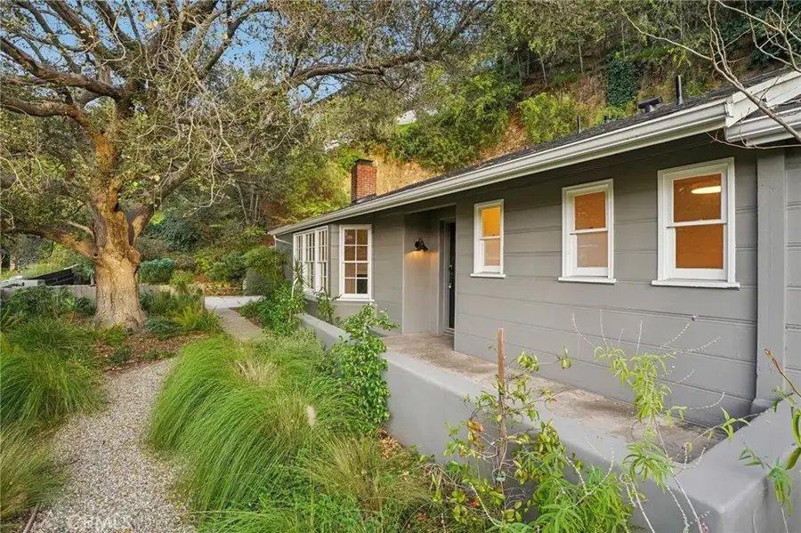 2252 Verde Oak, Los Angeles, CA 90068 - Image #2