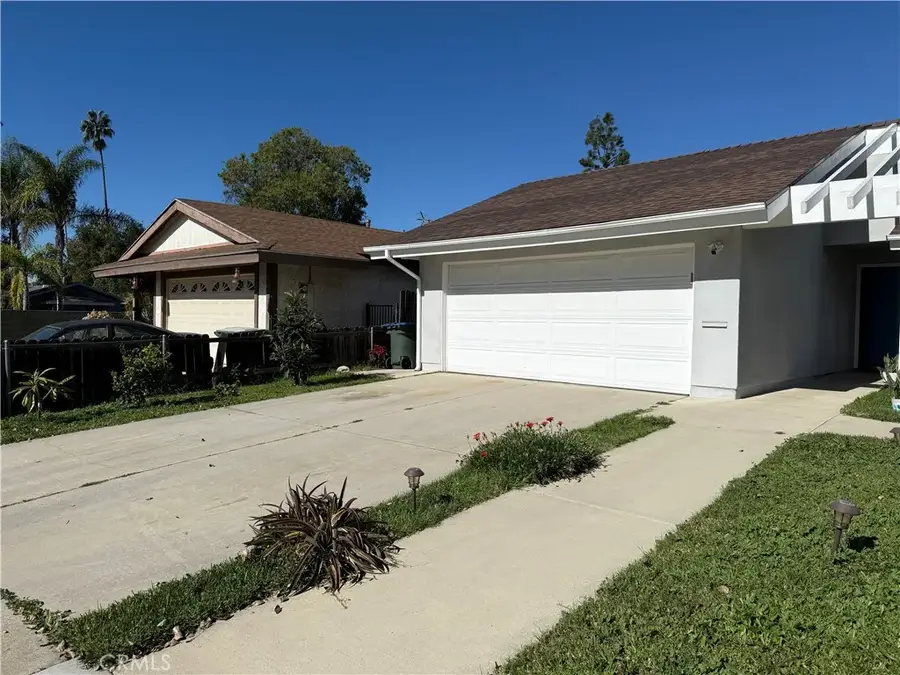 1121 Eucalyptus Ln, Pasadena, CA 91103 - Image #2