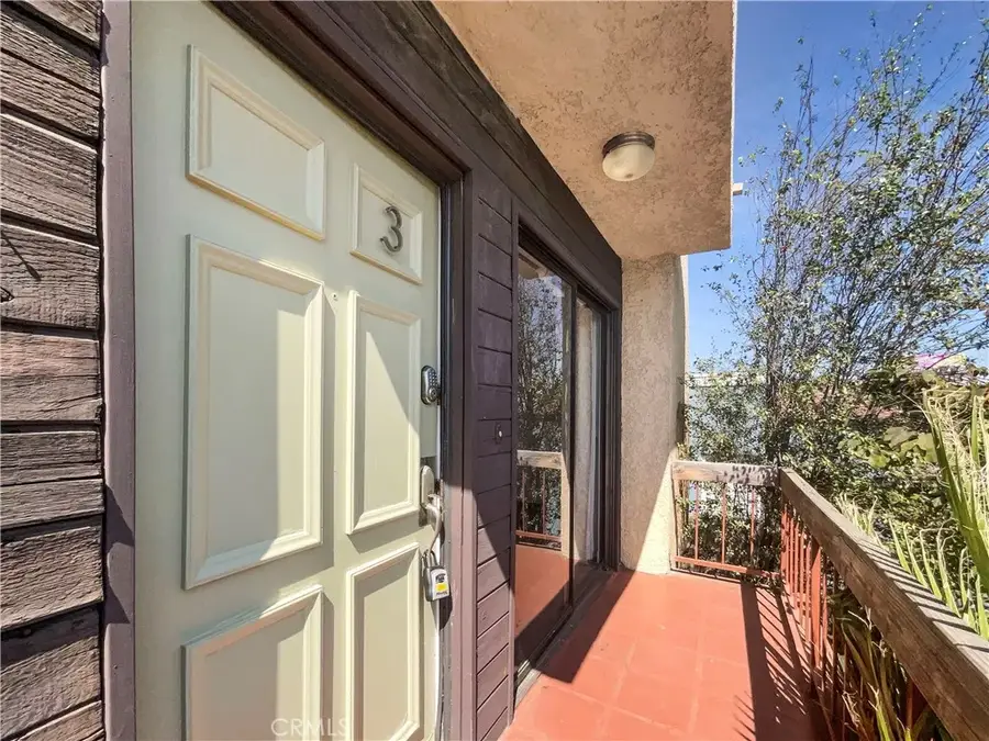 14735 Victory, Van Nuys, CA 91411 - #2