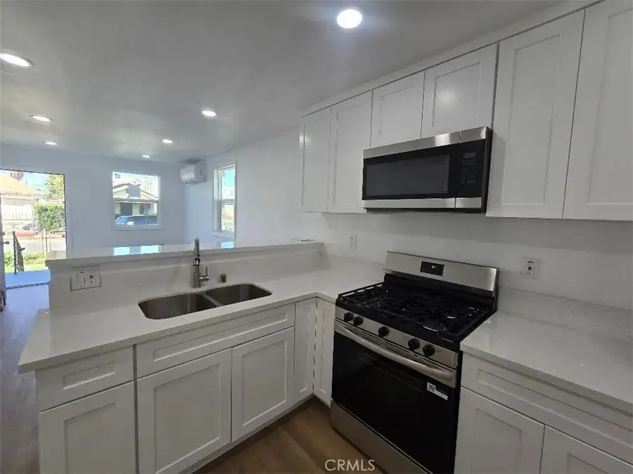 10722 Anzac, Los Angeles, CA 90059 - Image #2