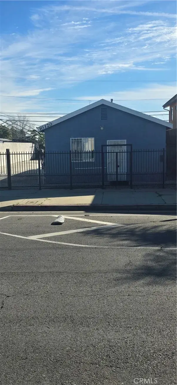 10320 S Broadway, Los Angeles, CA 90003 - #1