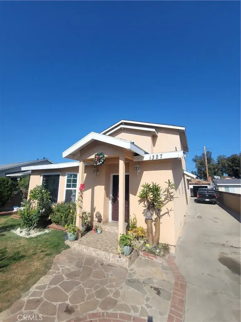 1327 W F, Wilmington, CA 90744 - Image #3