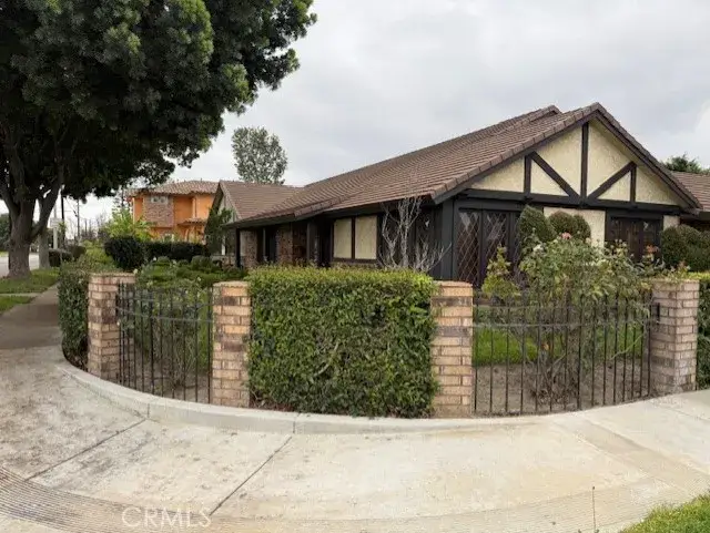 8560 Cherokee Drive, Downey, CA 90241 - Image #3