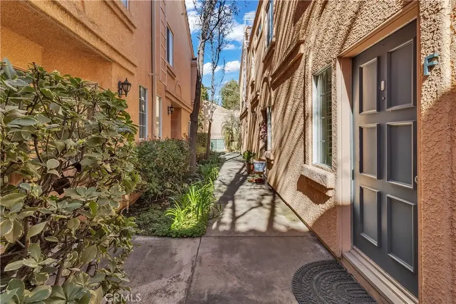 25144 Steinbeck #F, Stevenson Ranch, CA 91381 - #2