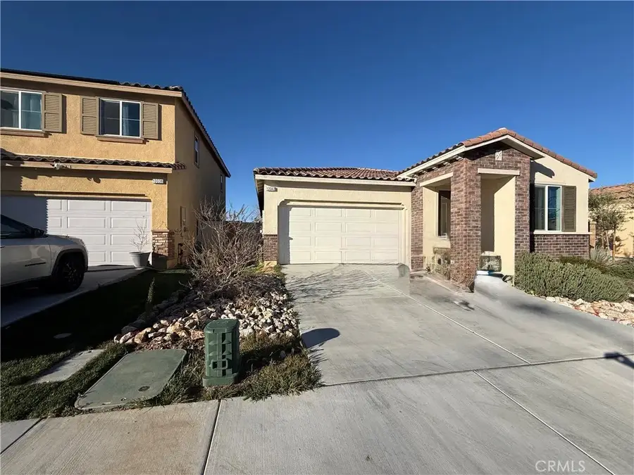 13042 Lancaster, Hesperia, CA 92344 - #2