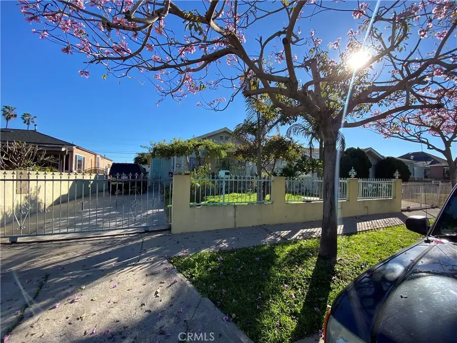 228 E 103 Street, Los Angeles, CA 90003 - #2