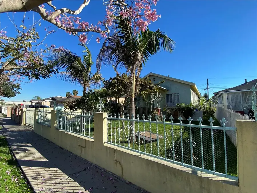 228 E 103 Street, Los Angeles, CA 90003 - #3