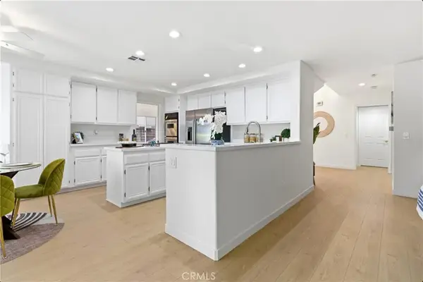 28360 Easton Lane, Saugus, CA 91350