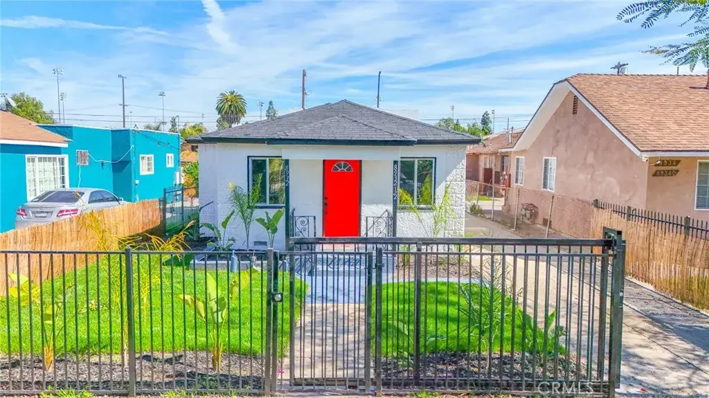 8932 Orchard, Los Angeles, CA 90044 - #1