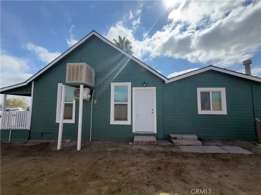 215 Naylor, Taft, CA 93268 - #3