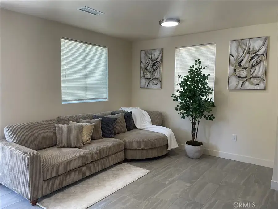 9500 S Spring, Los Angeles, CA 90003 - #3