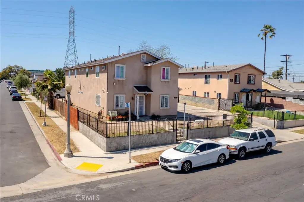 689 E 115, Los Angeles, CA 90059 - #1