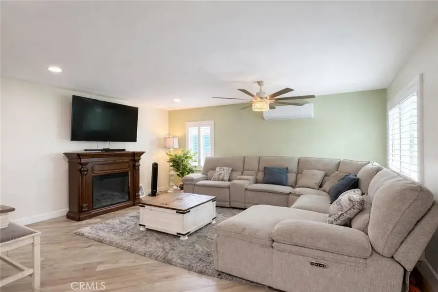 161 W Harcourt Street, Long Beach, CA 90805 - #2