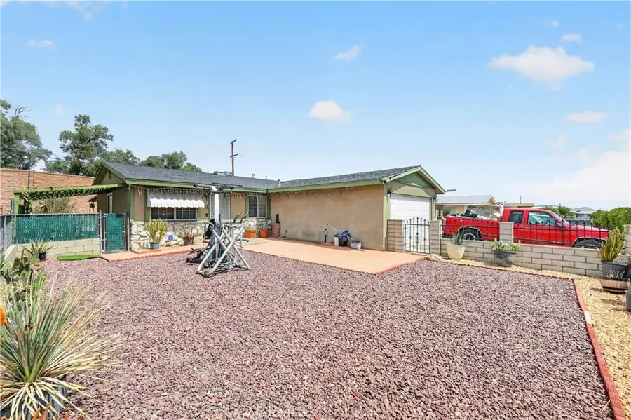 1713 Piute, Barstow, CA 92311 - #2