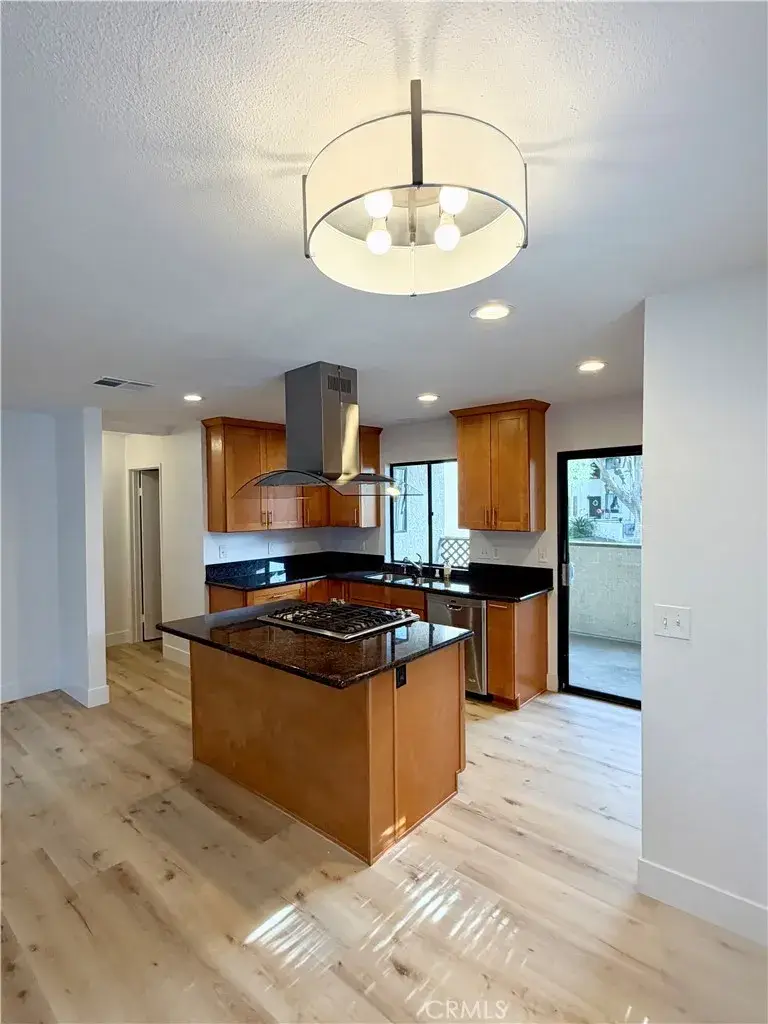 400 S Flower #8, Orange, CA 92868 - #2