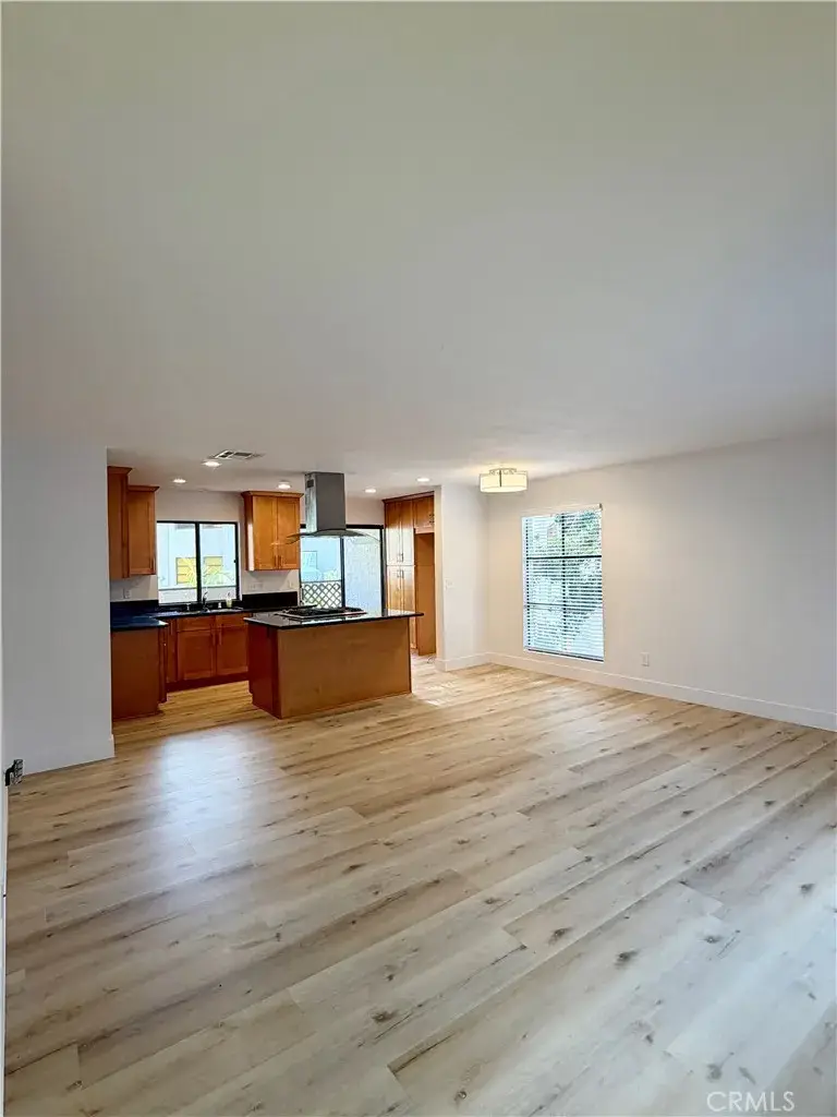 400 S Flower #8, Orange, CA 92868 - #3