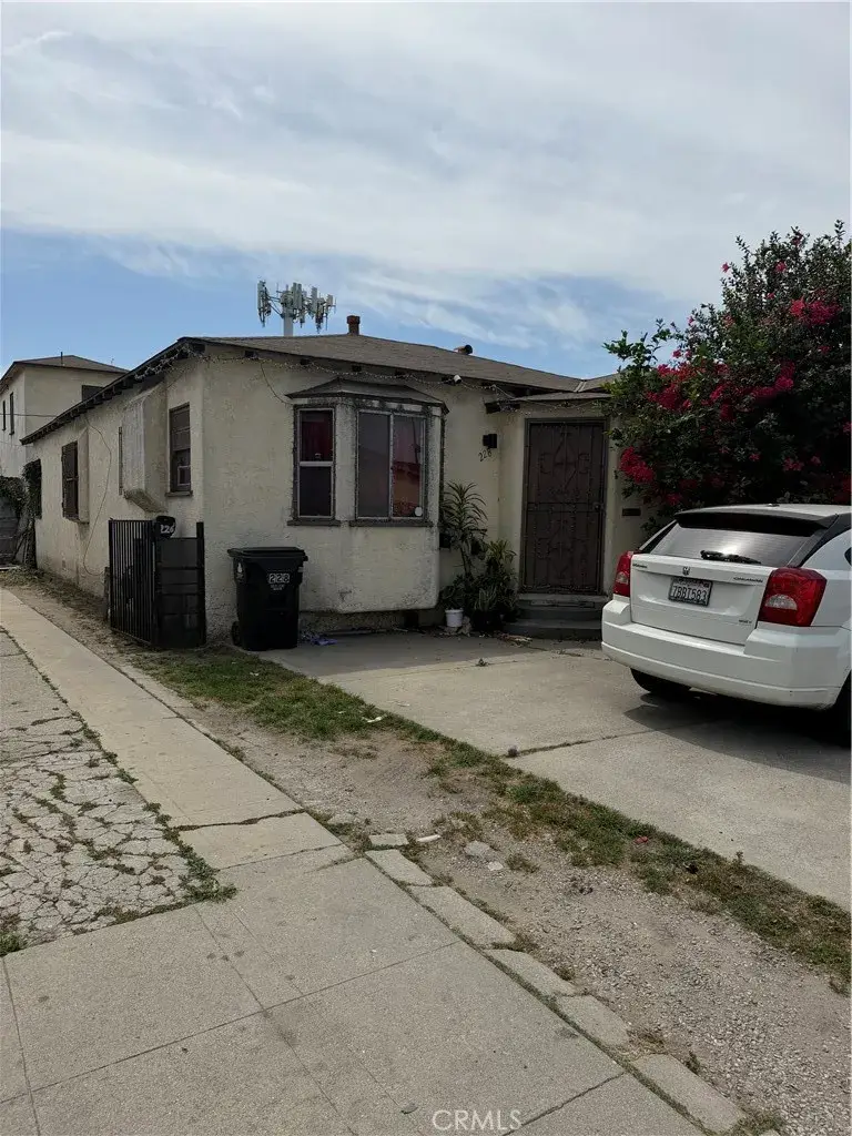 228 W Imperial, Los Angeles, CA 90061 - #3