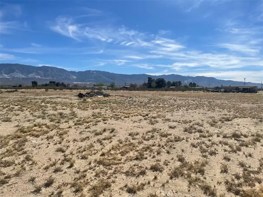 10794 Palomar, Lucerne Valley, CA 92356 - #3