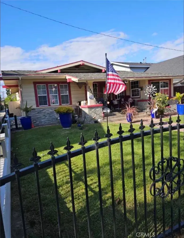 2421 E 6th, Long Beach, CA 90814 - #2