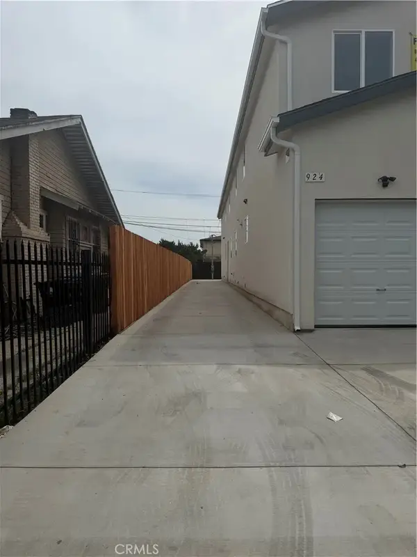 924-926 W 75th, Los Angeles, CA 90044