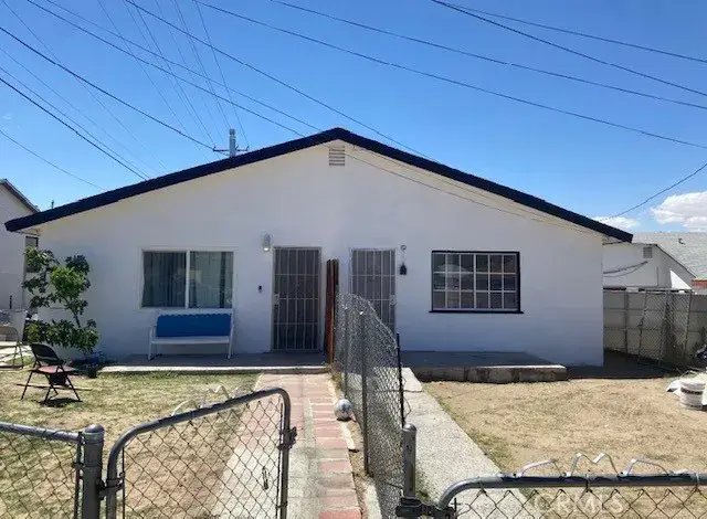 210 Avenue D, Barstow, CA 92311 - #1