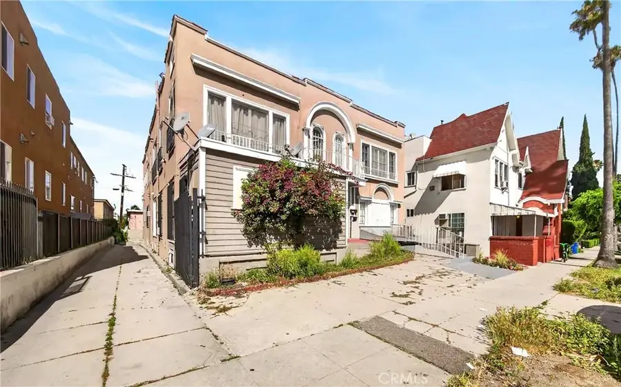 139 S Manhattan, Los Angeles, CA 90004 - #3